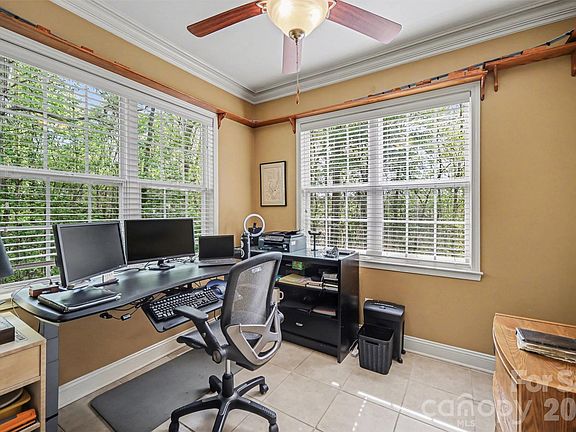 5th image of 414 Yamasee Rd