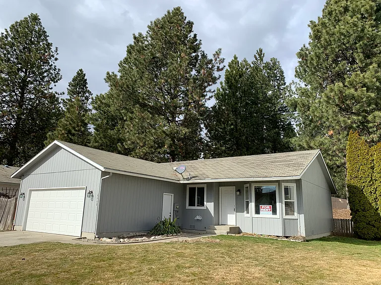1117 W Kristen Ave — Photo 1