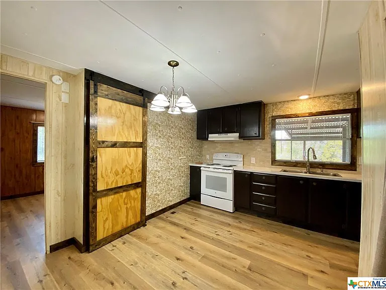 1240 Highview St — Photo 16