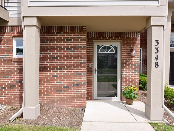 3rd image of 3348 Primrose Ln