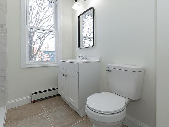4th image of 35 Valley St Floor 2
