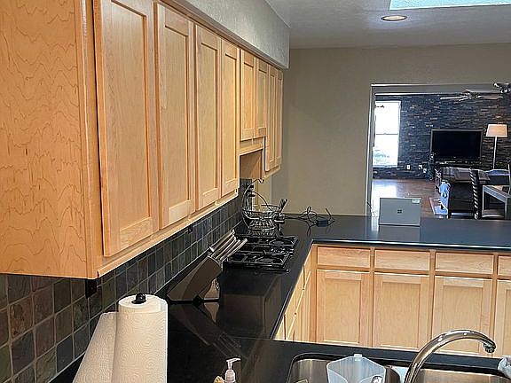 5th image of 6111 Copperhill Dr