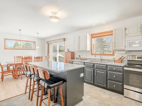 601 AZTALAN Drive, Madison, WI 53718