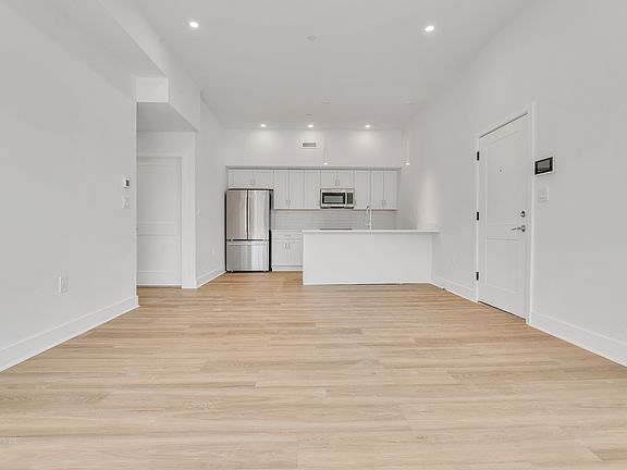 3rd image of 25 Gardner St #4