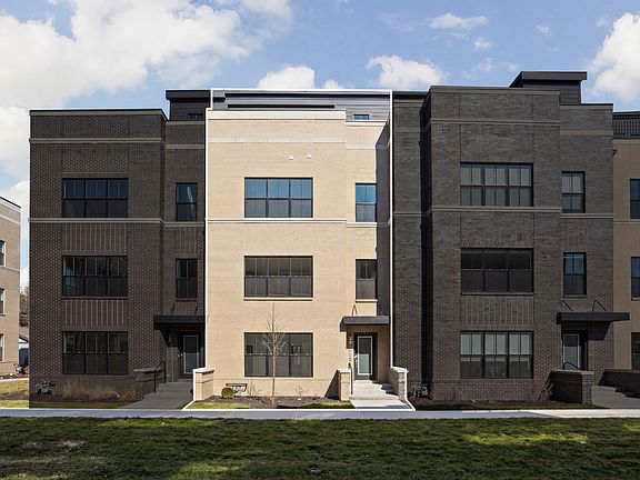 4 Story Townhome w Rooftop Deck