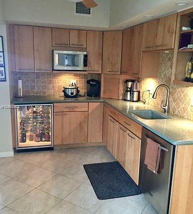 3rd image of 2412 Key Largo Ln