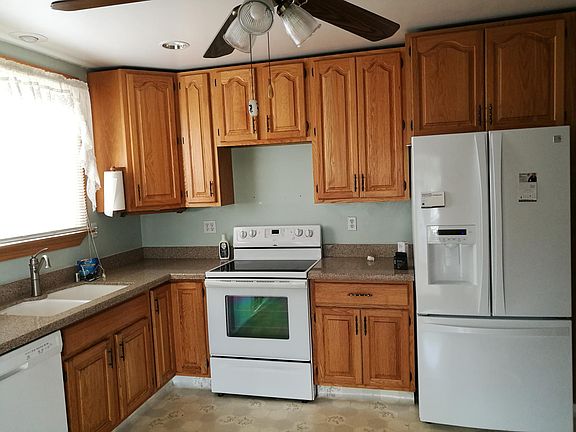 5th image of 5718 Camellia Ave