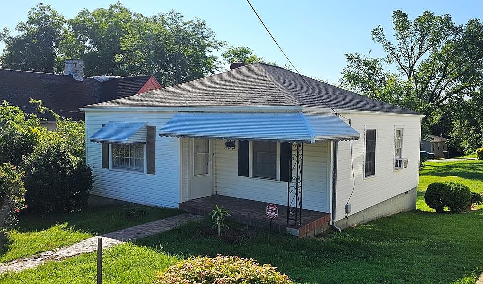 1st image of 226 Gray St