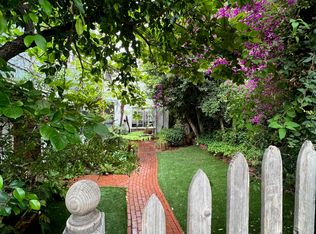 1951 Palmerston Pl APT 1, Los Angeles, CA 90027