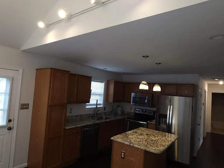 6917 Vanderbilt Ave — Photo 17