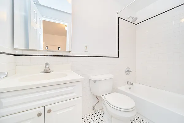 Rented by Living New York | media 12