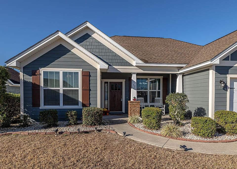 1st image of 32 Autumns Wood Dr