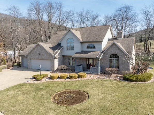2167 Kevin Ct NE, New Philadelphia, OH 44663