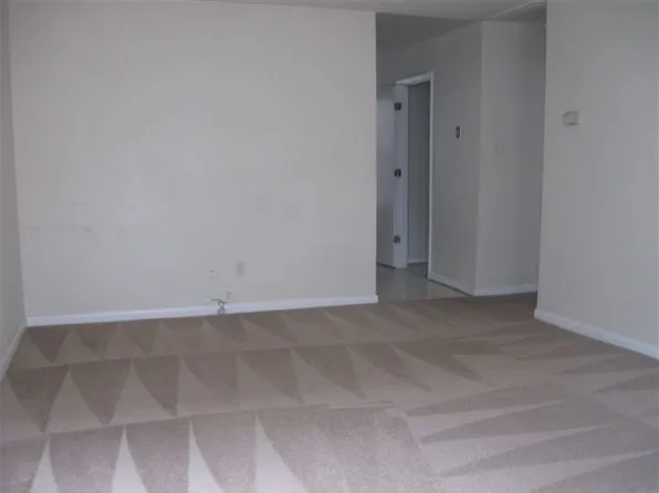 9332 Chesapeake St, Norfolk, VA 23503