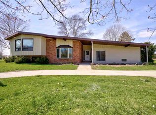 1519 Paynes Point Rd, Neenah, WI 54956