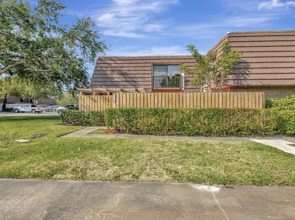 1621 16th Lane, Palm Beach Gardens, FL 33418