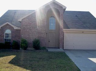 605 Creekview Dr, Burleson, TX 76028