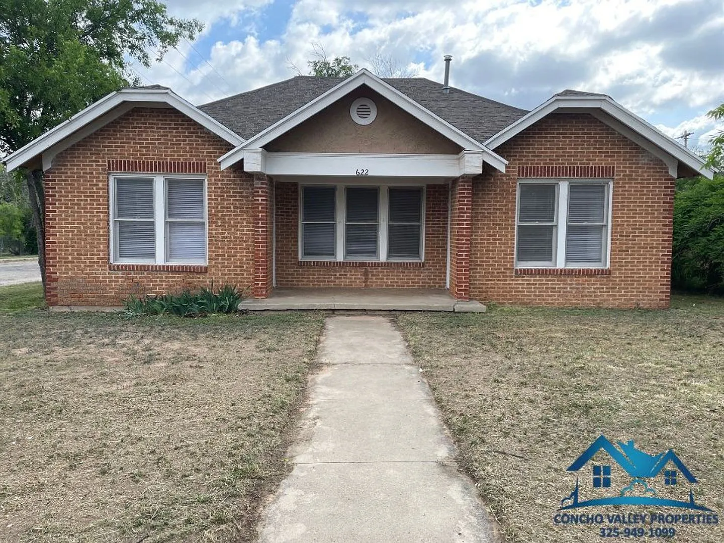 For Rent - 2 Bed/ 1 Bath Home — Photo 1