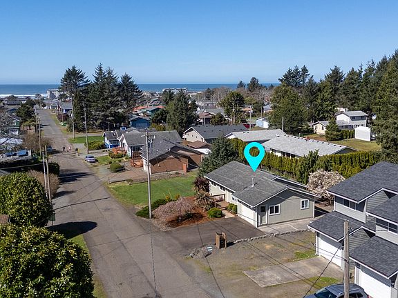 2nd image of 1233 Nehalem Ave