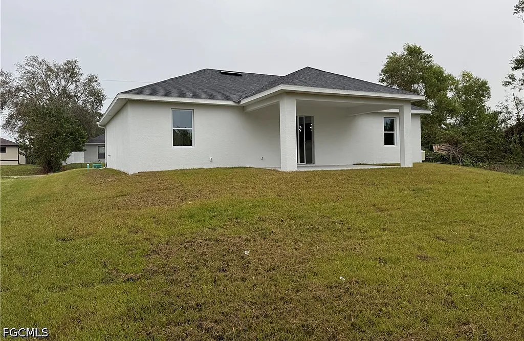 3 bed, 2.0 bath, 1498 sqft, $2,000 — Photo 2