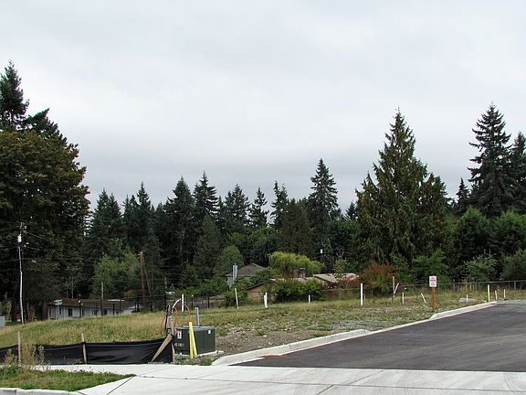 DW view of lots 3 & 4