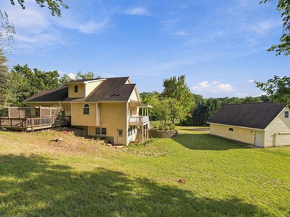 2nd image of 426 Rolling Hills Ln