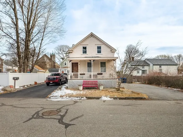 39 Christian St, Fairhaven, MA 02719