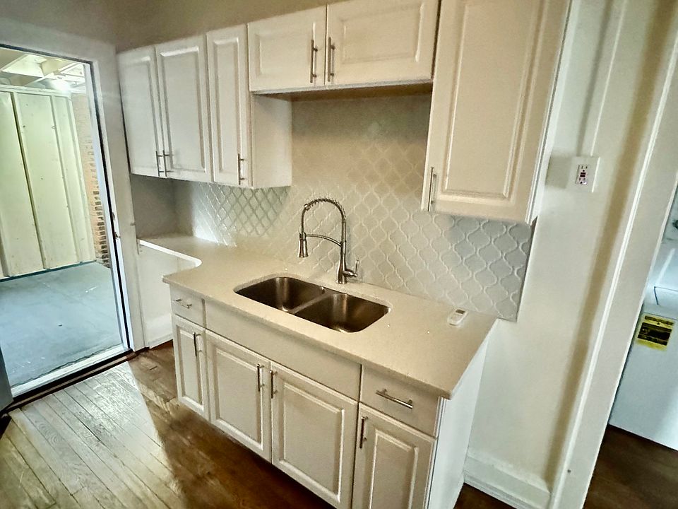 1st image of 14323 Madison Ave #11