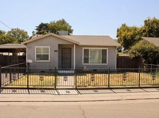 1907 California St, Escalon, CA 95320
