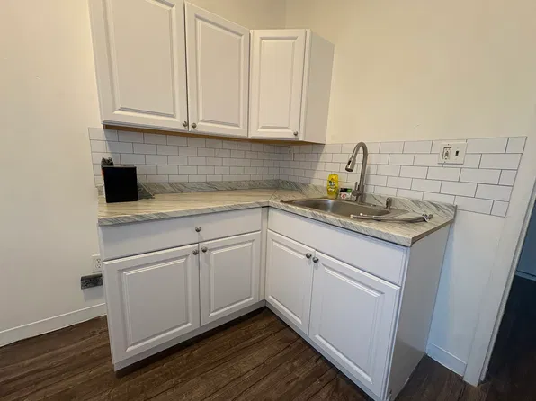 29 E Broad St APT 4, Paulsboro, NJ 08066
