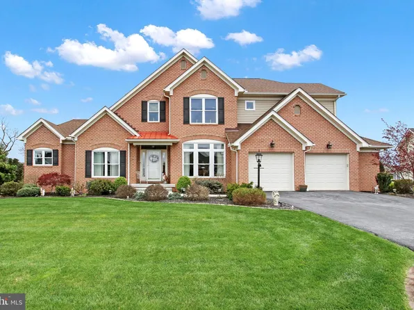 1134 Shannon Dr S #S, Greencastle, PA 17225