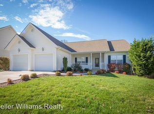 1093 Carriage Hills Pl, Johnson City, TN 37604