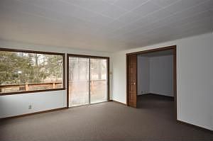 3rd image of 3615 Paradise Dr