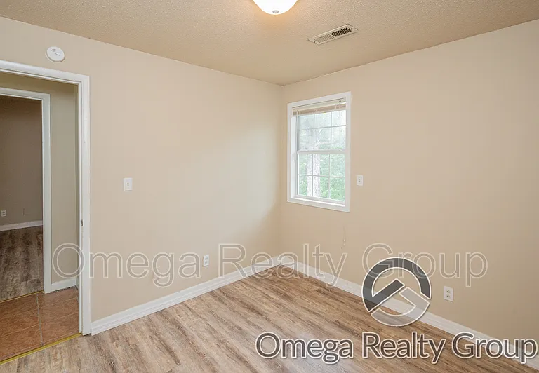 The Cove Apartments — Photo 36