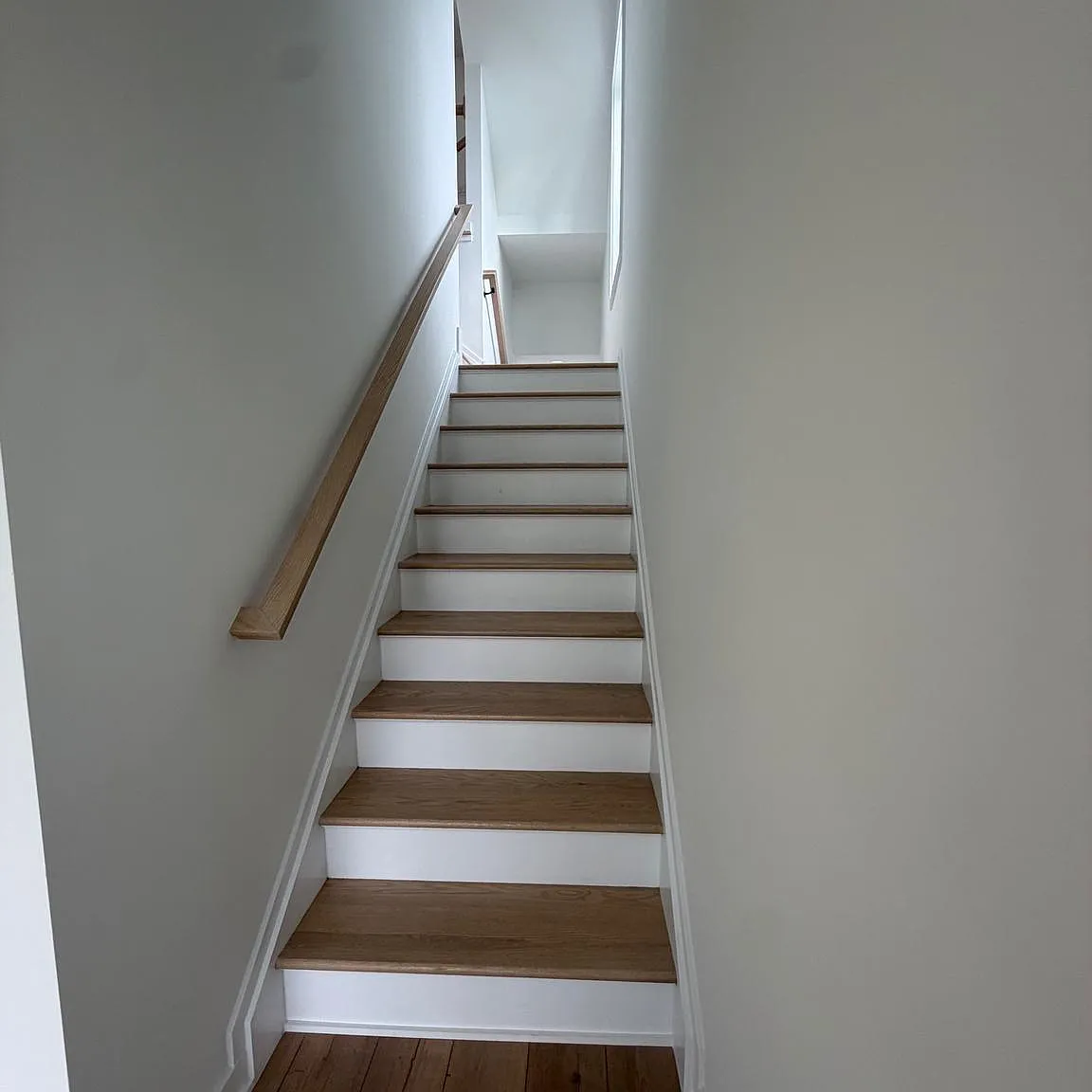 3 bed, 4.0 bath, 2212 sqft, $3,650 — Photo 4
