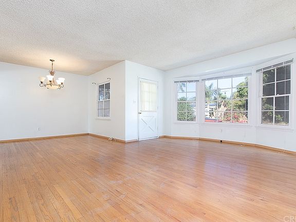 4th image of 16232 Schoenborn St