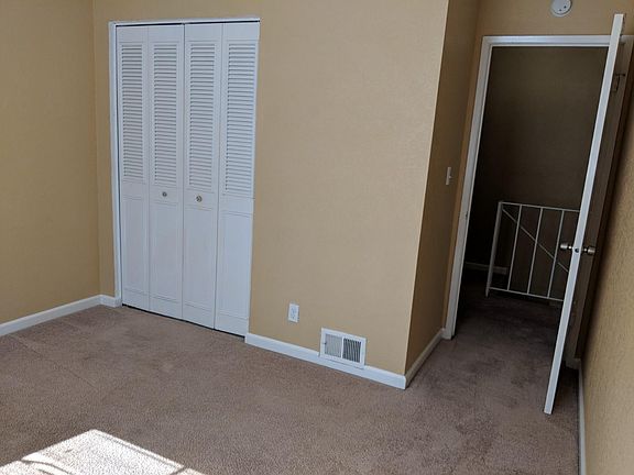 4th image of 3703 Park Dr APT 3
