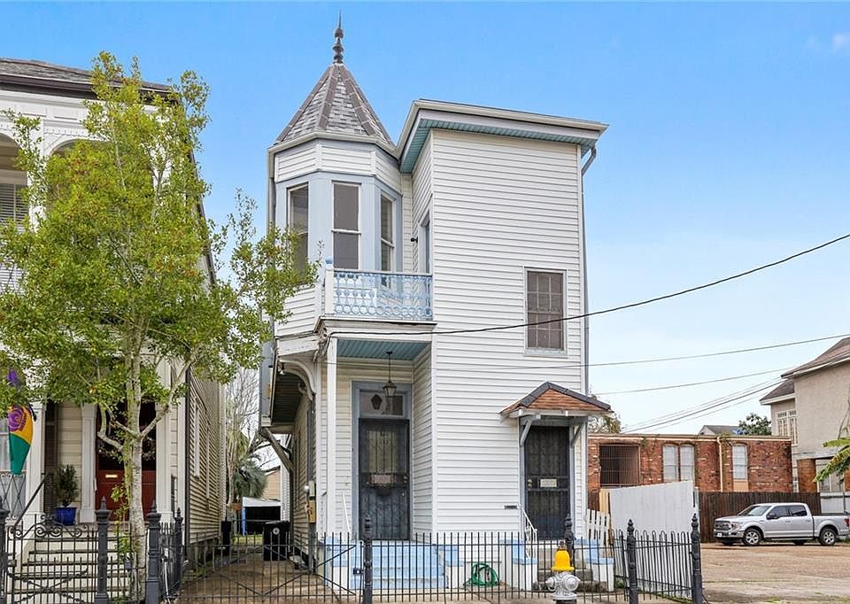 1st image of 2833-35 Carondelet St