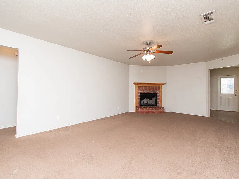 3902 Bolivar Dr — Photo 2