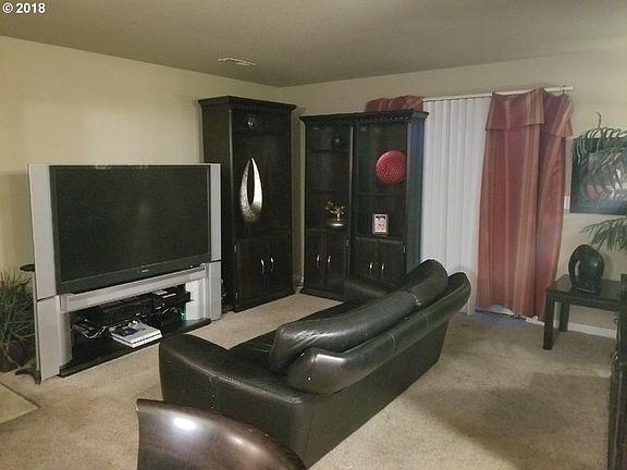 3rd image of 14019 NE 20th Ave APT 3A