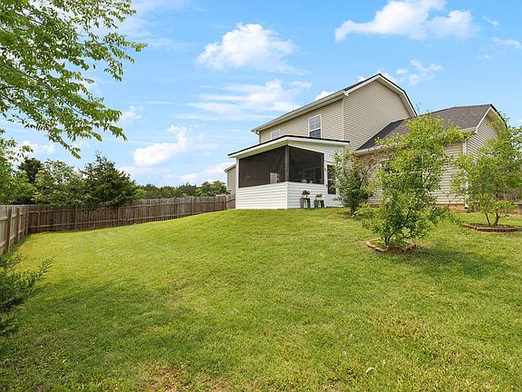 5th image of 1217 Merritt Hill Trl