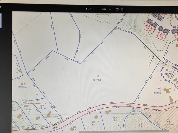 180 River Rd W, Berlin, MA 01503