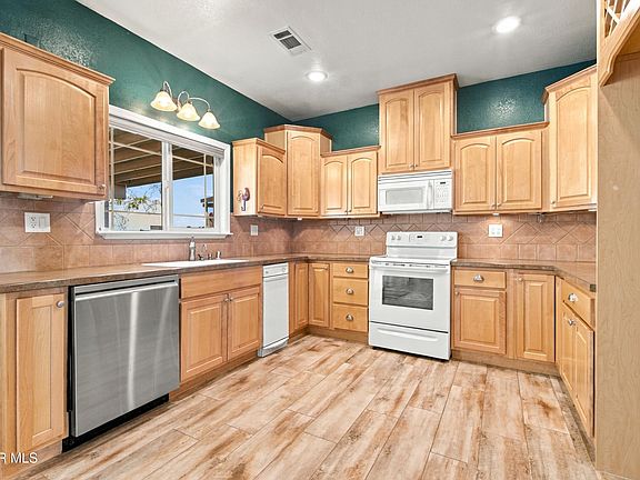 5th image of 49945 80th St W