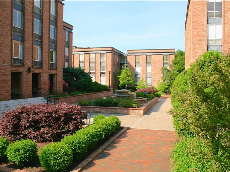 Exterior of complex