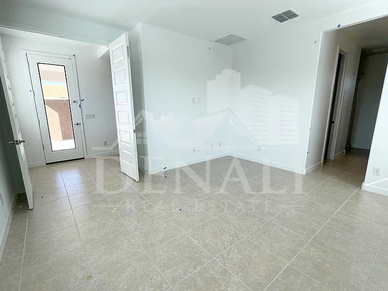 11682 N 188th Dr — Photo 7