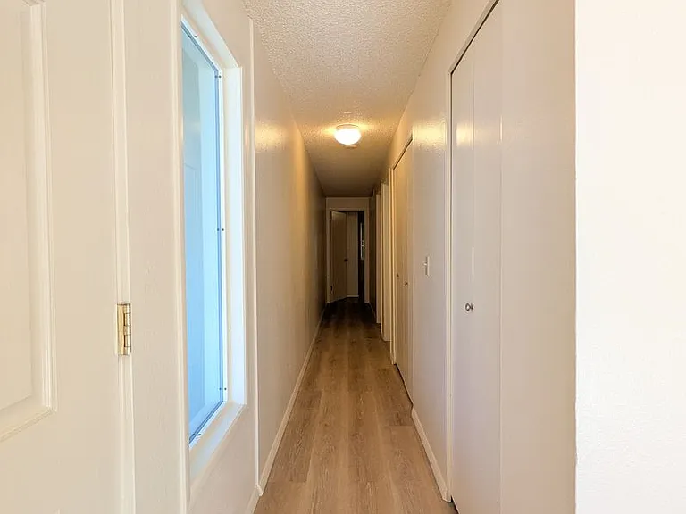Chelsea Manor Apartments — Photo 31
