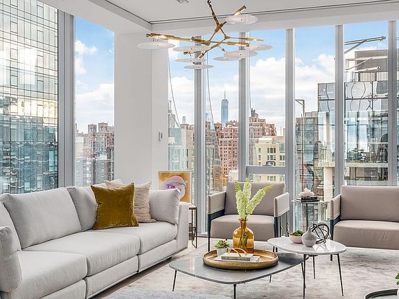 2nd image of 515 W 29th St Unit Penthouse