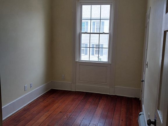 3rd image of 295 Pleasant St APT 1N