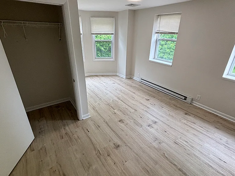 1354 New London Rd #C — Photo 6