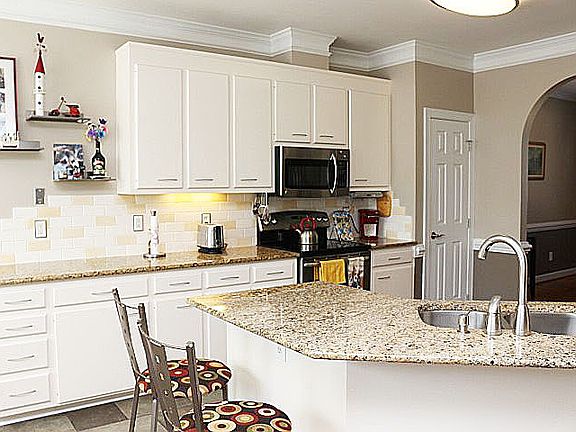 3rd image of 3551 Bainford Dr